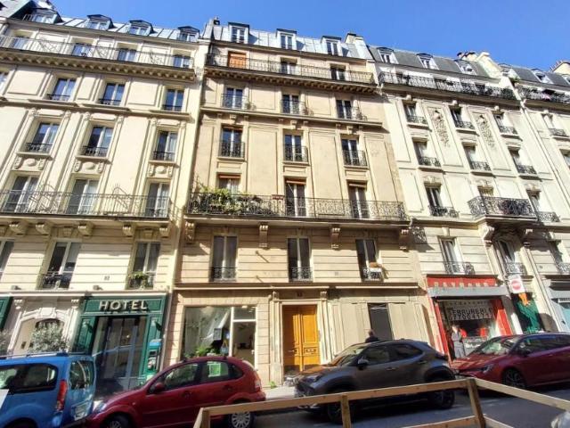 Appartement en vente à Paris 11e Arrondissement, Île de France, 284950€