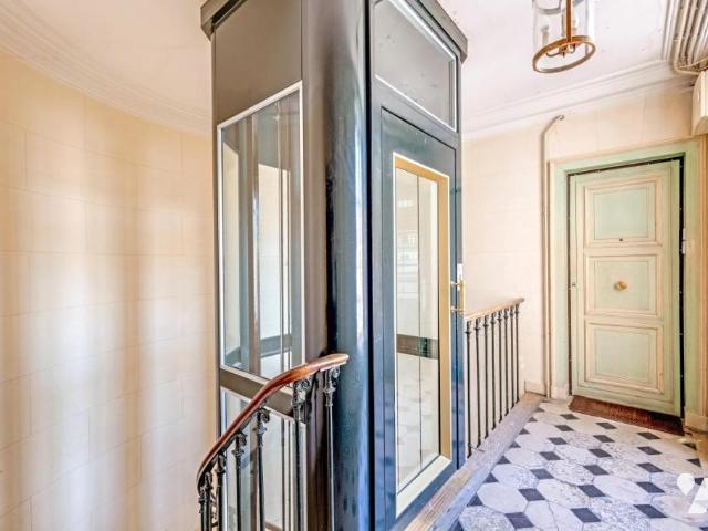 Appartement en vente à Paris 3e Arrondissement, Île de France, 446000€