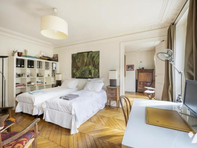 Appartement en vente à Paris 4e Arrondissement, Île de France, 1850 €