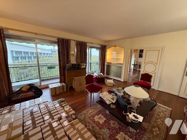 Appartement en vente à Paris 7e Arrondissement, Île de France, 3300 €