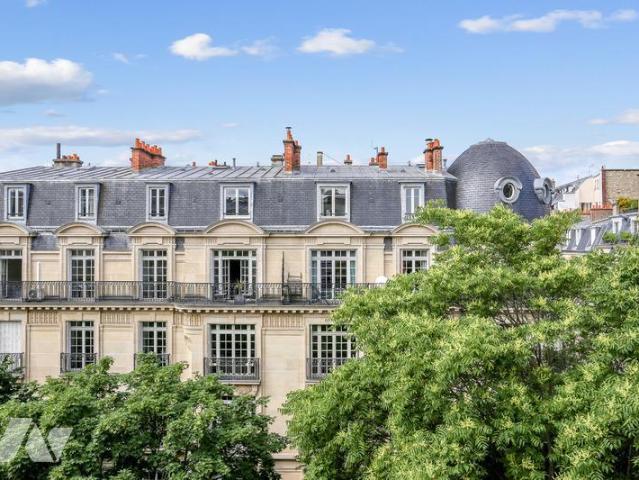 Appartement en vente à Paris 8e Arrondissement, Île de France, 3900 €