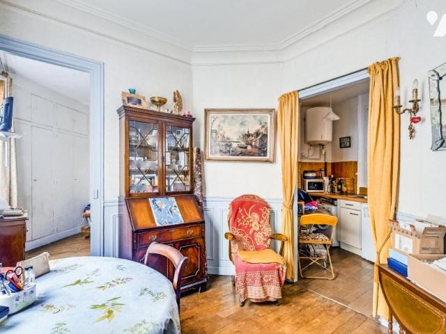 Appartement en vente à Paris 9e Arrondissement, Île de France, 300000€
