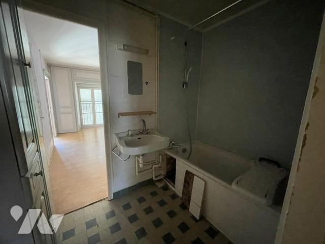 Appartement en vente à Poligny, Bourgogne Franche Comté, 52000€