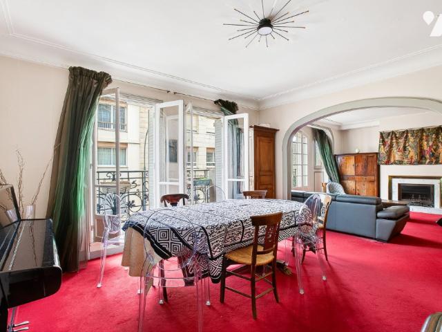 Appartement en vente à Saint Mandé, Île de France, 1030 €