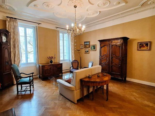 Appartement en vente à Salon de Provence, Alpes Côte d'Azur, 375000€