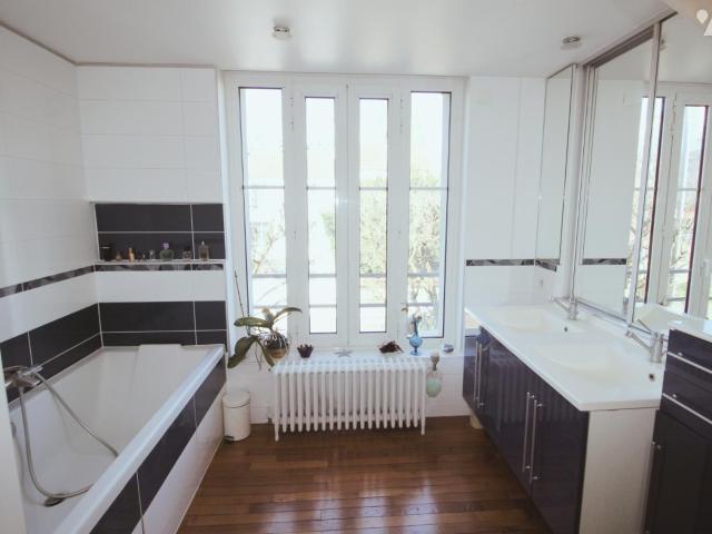 Appartement en vente à Sceaux, Île de France, 1095 €