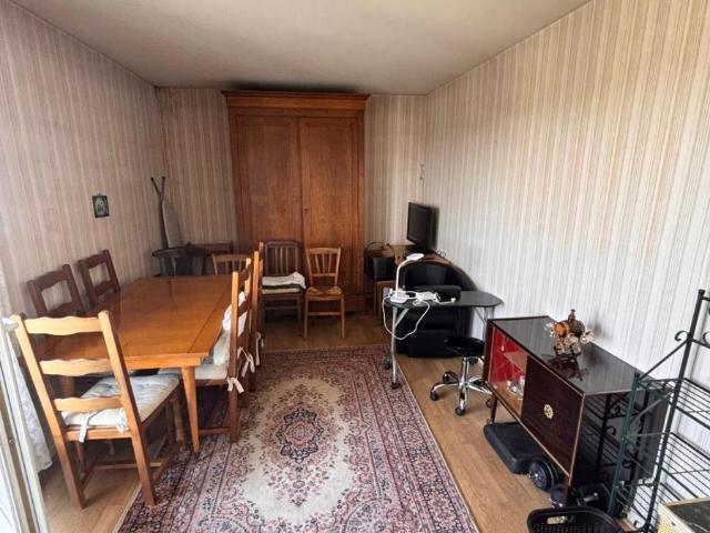 Appartement en vente à Tinqueux, Grand Est, 158000€