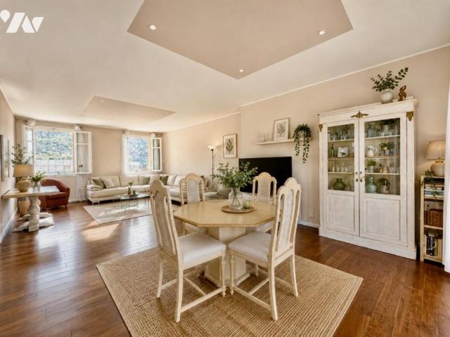Appartement en vente à Toulon, Provence Alpes Côte d'Azur, 1090 €