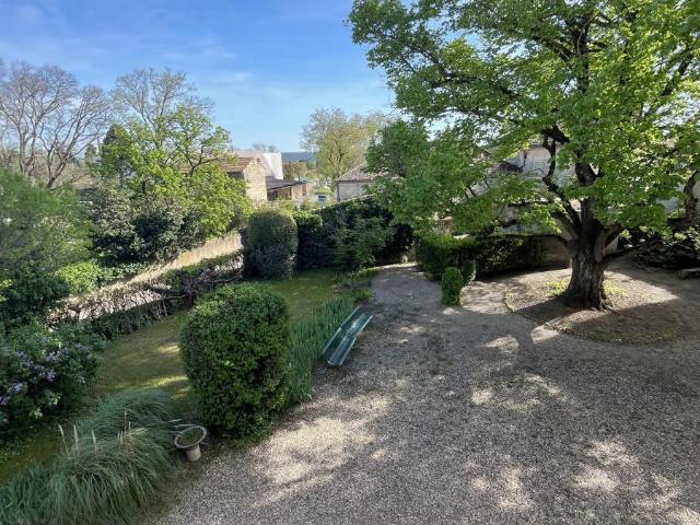 Appartement en vente à Uzès, Occitanie, 242500€