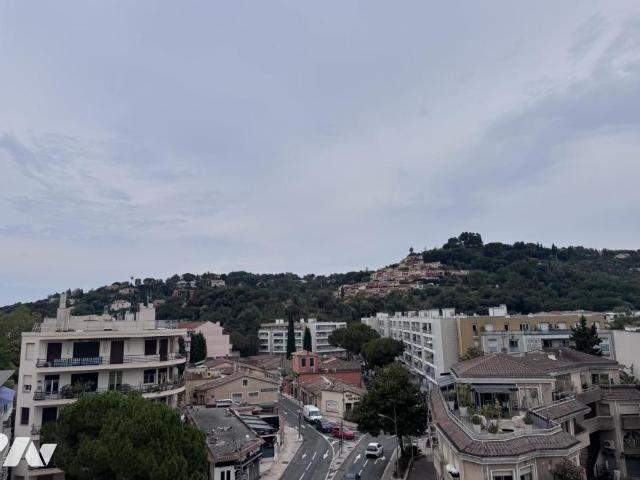 Appartement en vente à Vallauris, Provence Alpes Côte d'Azur, 371000€