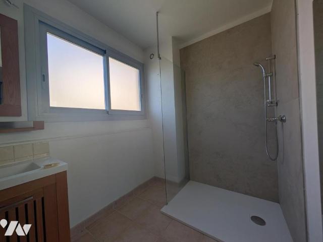 Appartement en vente à Vence, Provence Alpes Côte d'Azur, 340000€