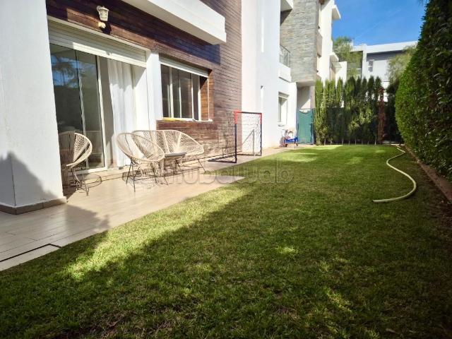Appartement en vente à Ville Verte. Surface de 220 m². Avec ascenseur et espace vert