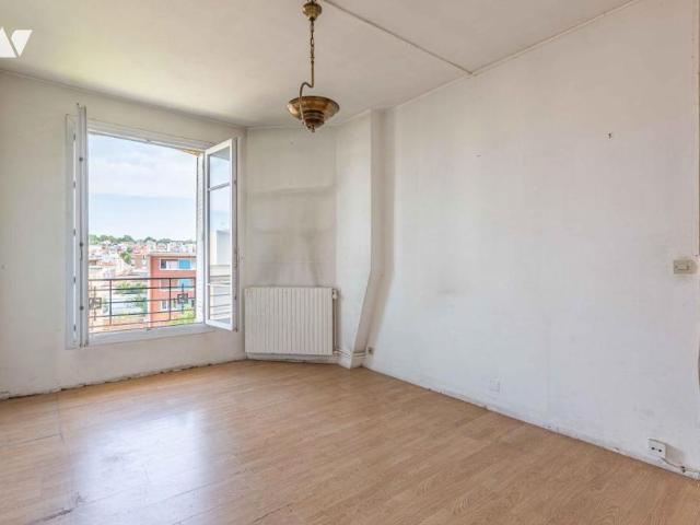 Appartement en vente à Vincennes, Île de France, 235800€