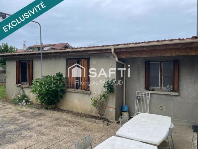 Appartement en arrière cour avec jardin