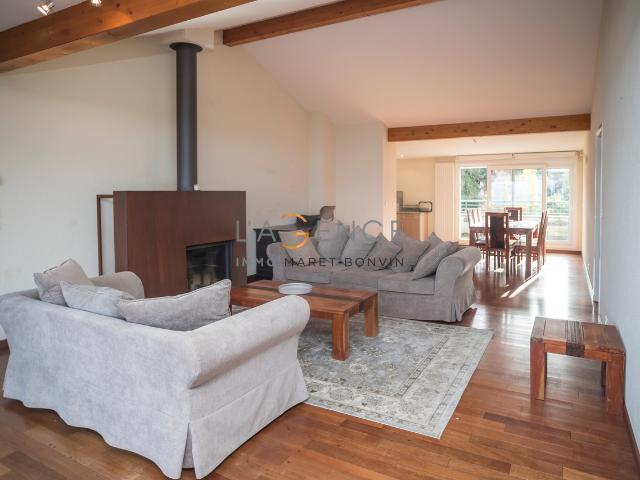 Appartement en attique de 5.5 pièces avec grande terrasse