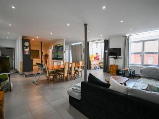 Appartement en bon état 5 chambres