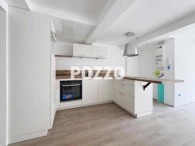 Appartement en centre ville Coutances 2 pièce s 43.46 m2