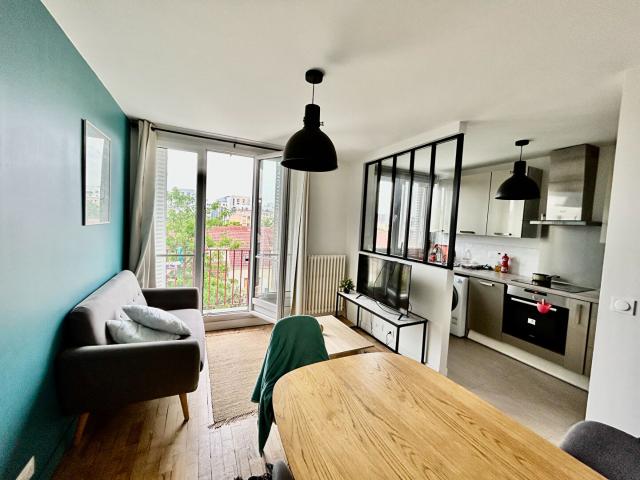 Appartement en Colocation EXCLUSIVEMENT FEMMES Colombes 4 pièces une chambre de 10 m2, Colombes