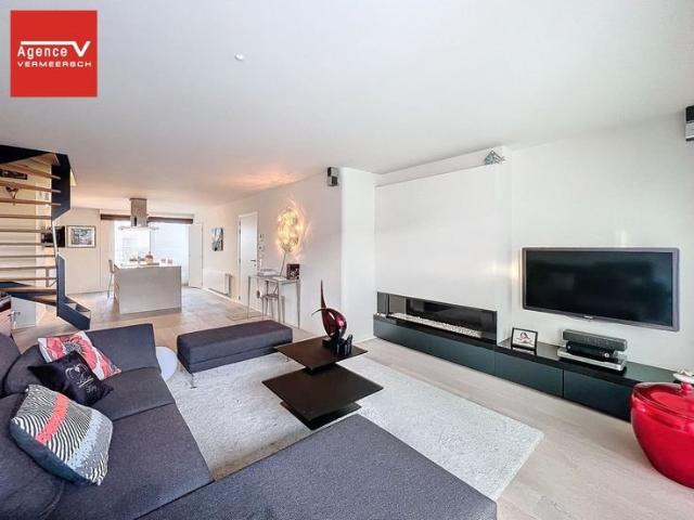 Appartement en duplex contemporain près de la plage et du p