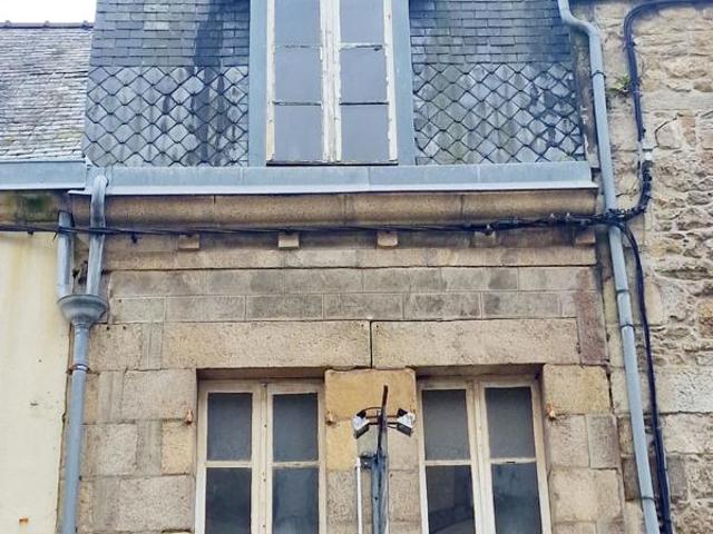 Appartement en duplex à réhabiliter au centre ville de saint.