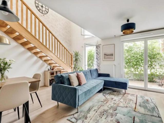 Appartement en duplex de 5 pièces de 95 m2 en vente à Stains Idéal pour les familles