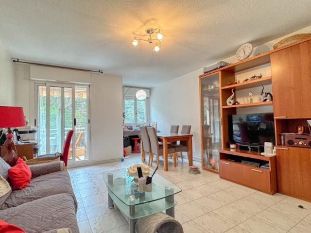 Appartement en excellent état avec piscine commune