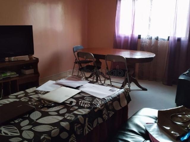 Appartement en excellent état avec place de parkin