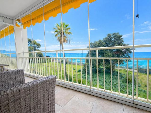 Appartement en front de mer Vue mer deux pièces