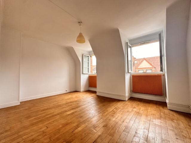 Appartement 61 m2 loué hyper centre d'Evreux rentabilité nette 5%