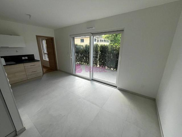 Appartement en Location à Manom