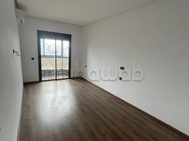 Appartement en location à Belvédère. 3 belles chambres. Avec ascenseur
