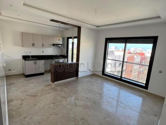 Appartement en location à Bourgogne Ouest. 1 Pièce. Ascenseur