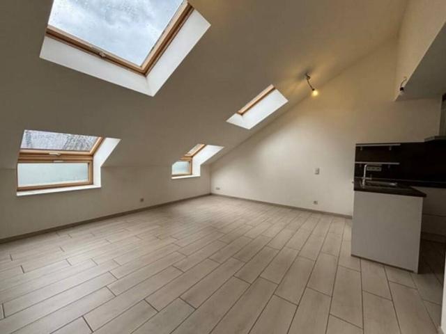 Appartement en Location à Florenville
