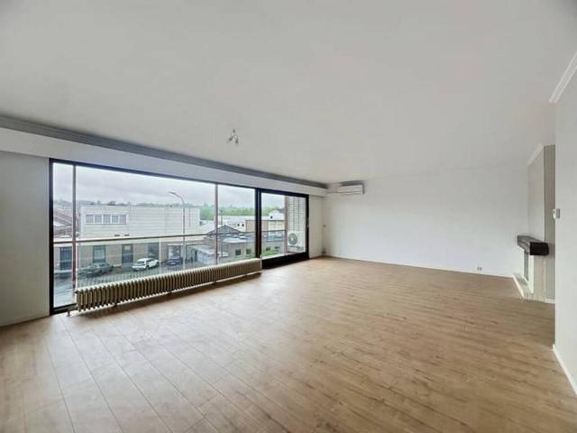 Appartement en Location à Herstal