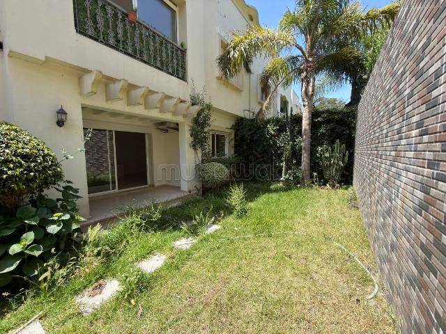 Appartement en location à Jbel Kbir. 4 grandes pièces. Double vitrage et chauffage central