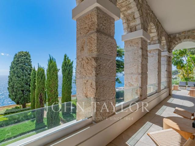 Appartement en parfait état Résidence pieds dans l'eau 270m² Nice