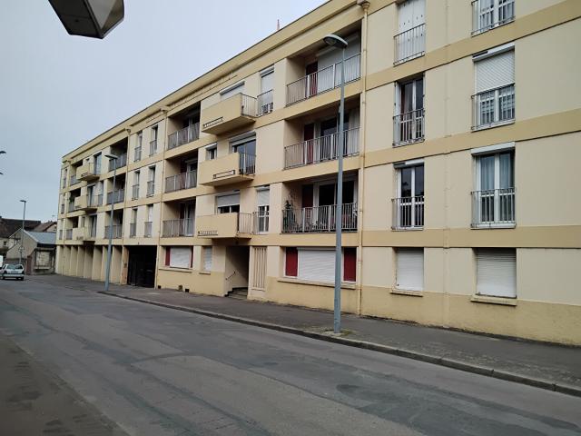 Appartement en résidence en RDC surélevé, Autun