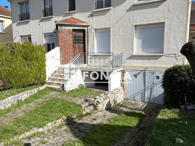 Appartement en rez de chaussée avec très beau terrain