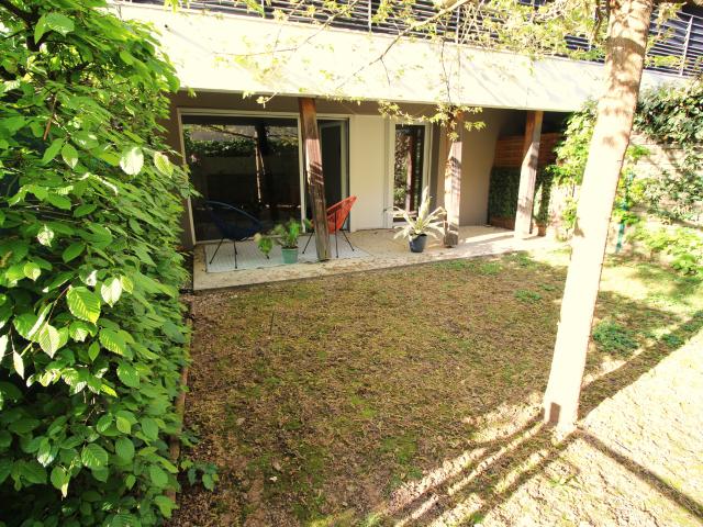 Appartement en rez de jardin, proche du Tramway et des commerces