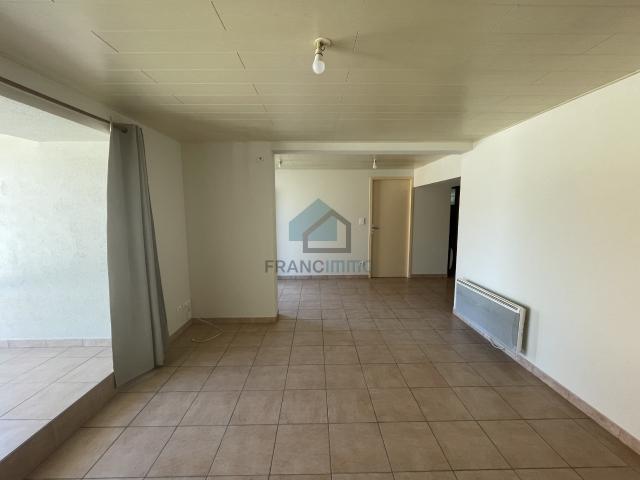 APPARTEMENT en REZ DE JARDIN