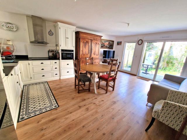 Appartement en rez de jardin, 3 pièces de 74 m2MONTREUIL S