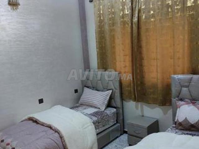Appartement en sous sol élevé. Équipé et meublé. À louer