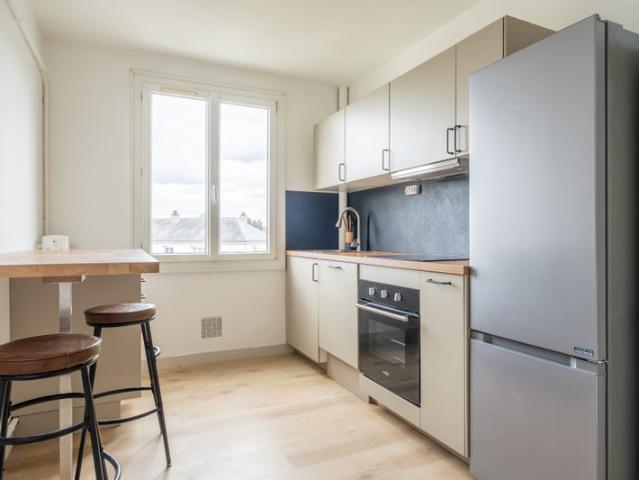 Appartement entièrement rénové 100m2