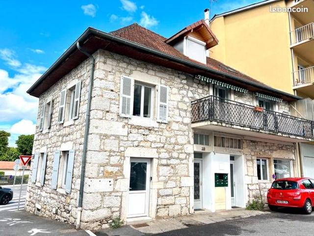 Appartement entièrement rénové