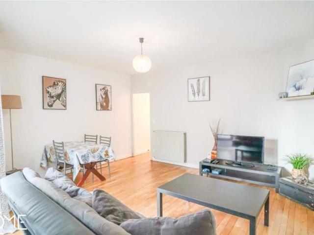 Appartement entièrement rénové à louer