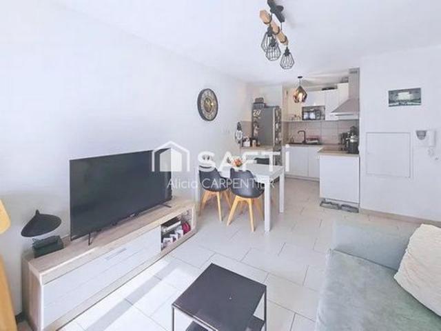 Appartement entièrement rénové avec une place de parking privative en sous sol