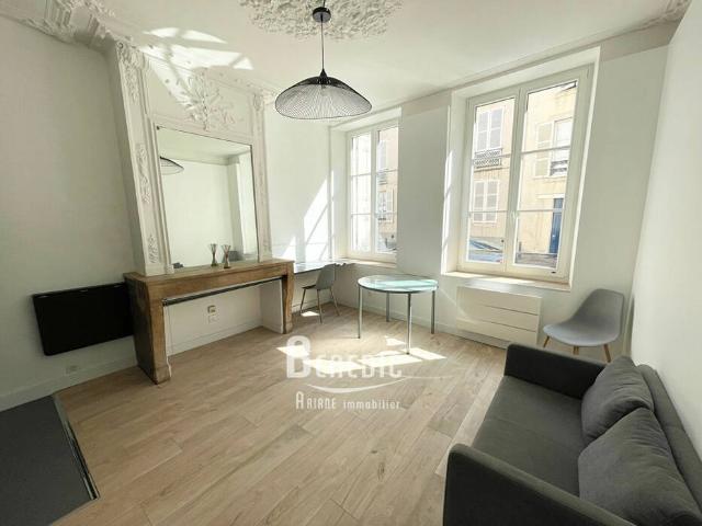Appartement entièrement rénové Secteur vieille ville / Place Carnot