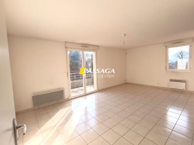 Appartement ESPALION 3 pièce s 57.30 m² Balcon 8.01 m² 2 parkings privatifs