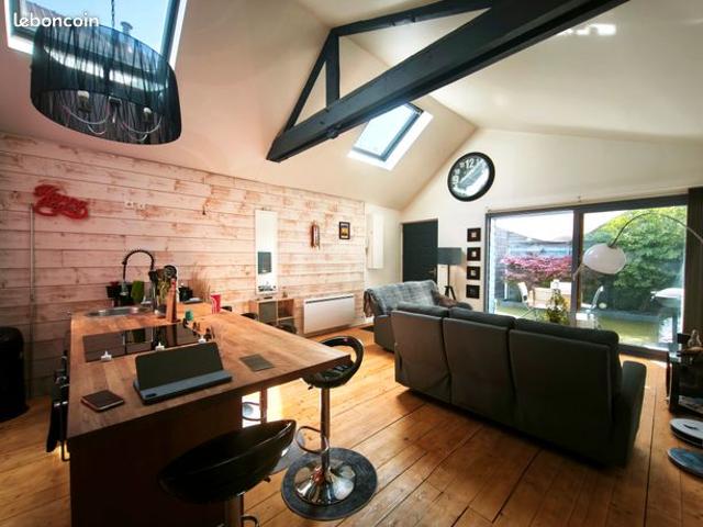 Appartement esprit loft ou maison 2 ch de plain pied 70M² EXTERIEUR cour jardin privatif