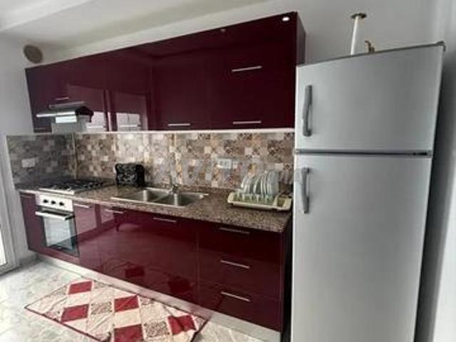 Appartement équipé 300 aujourd'hui côté Macdonald